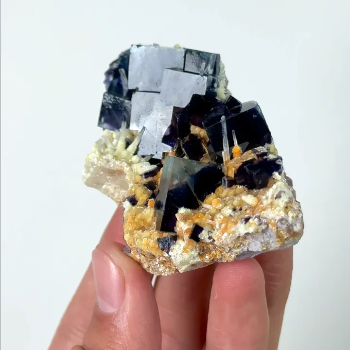 Natural Purple Phantom Fluorite and Mica, Mineral Specimen: Inner Mongolia,China (80*40*25MM) - image 4