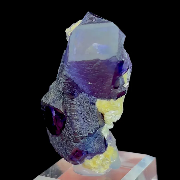 Natural Purple Phantom Fluorite and Mica, Mineral Specimen: Yindu,Inner Mongolia (25*20*40MM) image