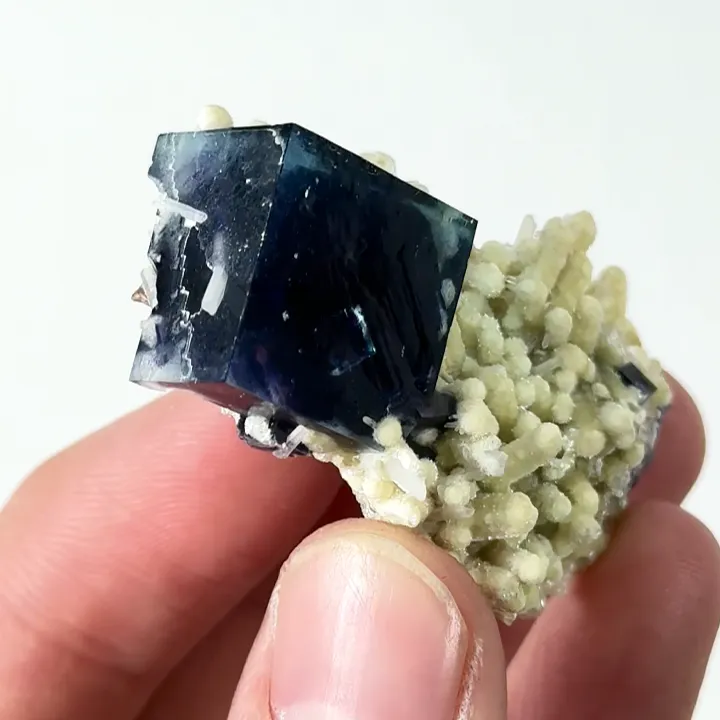 Natural Purple Phantom Fluorite and Mica, Mineral Specimen:Inner Mongolia,China (80*45*20MM) - image 3