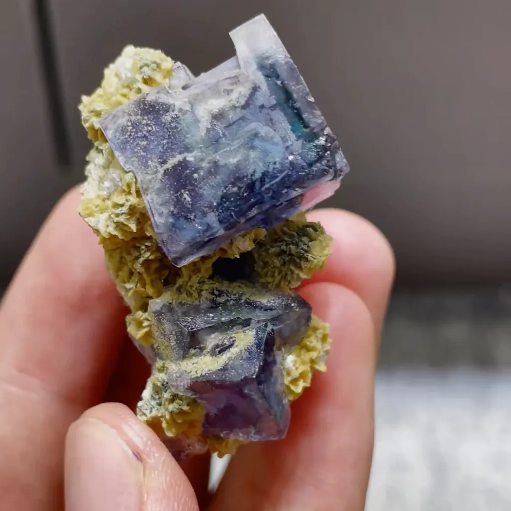 Natural Purple Phantom Fluorite and Mica Symbiosis comes from Yaogangxian,Hunan 45*25*30MM - image 2