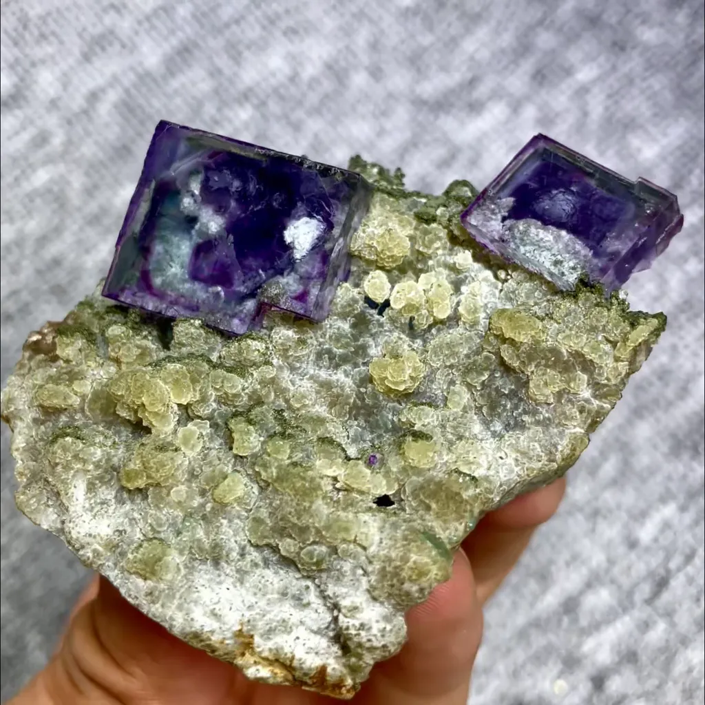 Natural Purple Phantom Fluorite and Mica Symbiosis comes from Yaogangxian,Hunan 60*60*30MM image
