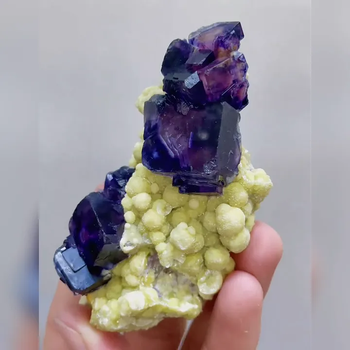 Natural Purple Phantom Fluorite and Mica Symbiosis comes from Yindu, Inner Mongolia 40*90*35MM - image 4