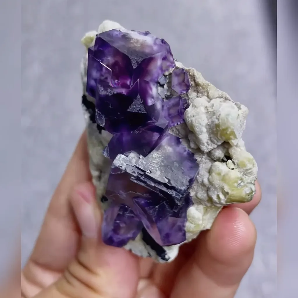Natural Purple Phantom Fluorite and Mica Symbiosis comes from Yindu,Inner Mongolia 60*50*20MM - image 4