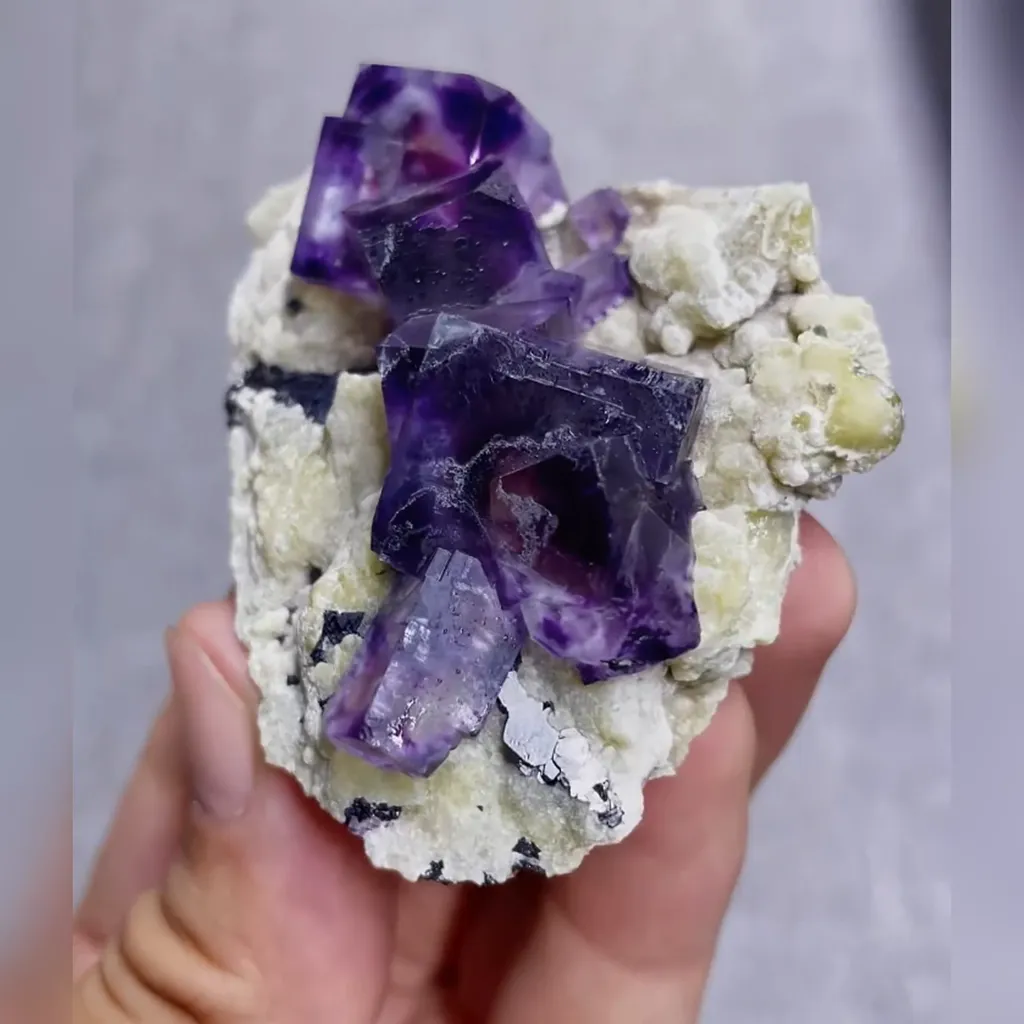 Natural Purple Phantom Fluorite and Mica Symbiosis comes from Yindu,Inner Mongolia 60*50*20MM - image 2