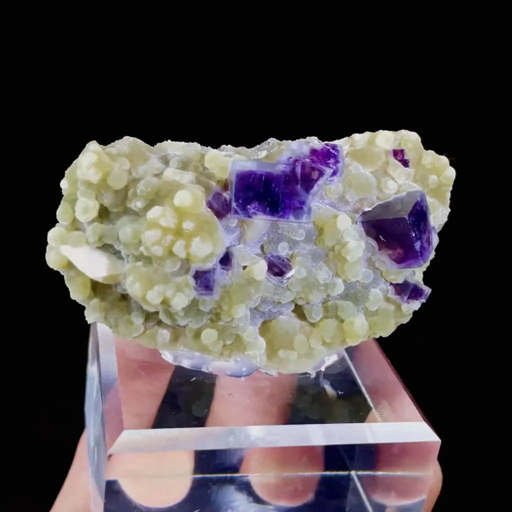 Natural Purple Phantom Fluorite and Mica Symbiosis comes from Yindu,Inner Mongolia 65*15*30MM - image 2