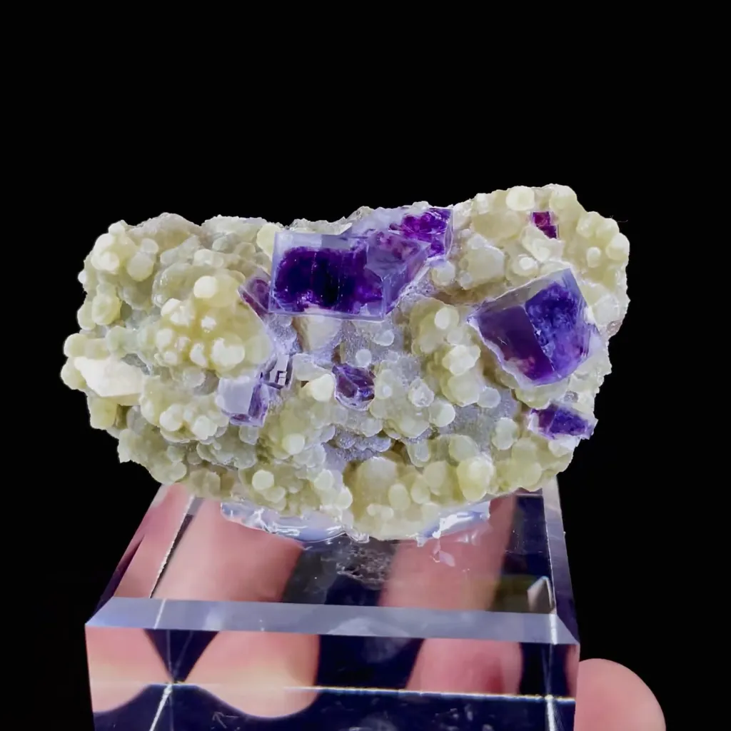 Natural Purple Phantom Fluorite and Mica Symbiosis comes from Yindu,Inner Mongolia 65*15*30MM - image 3