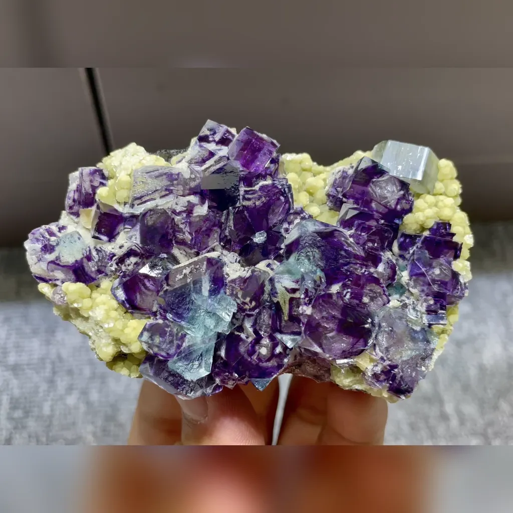 Natural Purple Phantom Fluorite and Mica Symbiosis from Yindu,Inner Mongolia 85*55*30MM - image 2