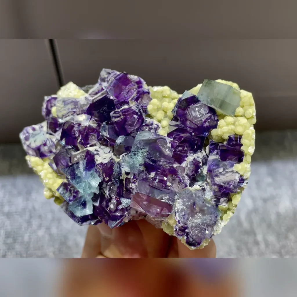 Natural Purple Phantom Fluorite and Mica Symbiosis from Yindu,Inner Mongolia 85*55*30MM - image 3