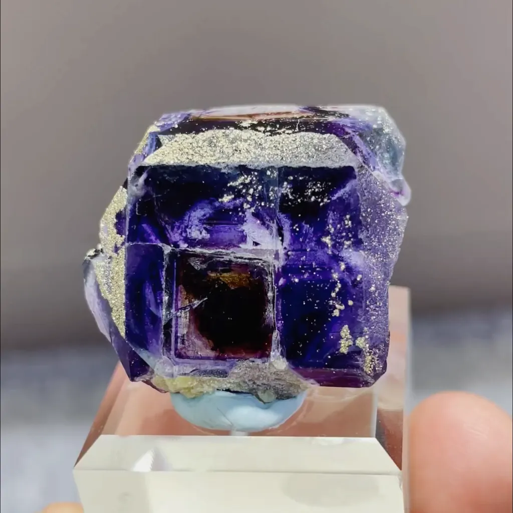 Natural Purple Phantom Fluorite and Pyrite Symbiosis comes from Yindu,Inner Mongolia 30*30*15MM image