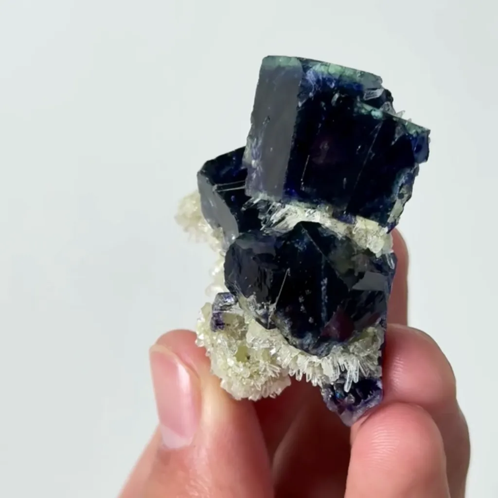 Natural Purple Phantom Fluorite and Quartz Cluster, Mineral Specimen: Yindu,Inner Mongolia  (50*45*15MM) image