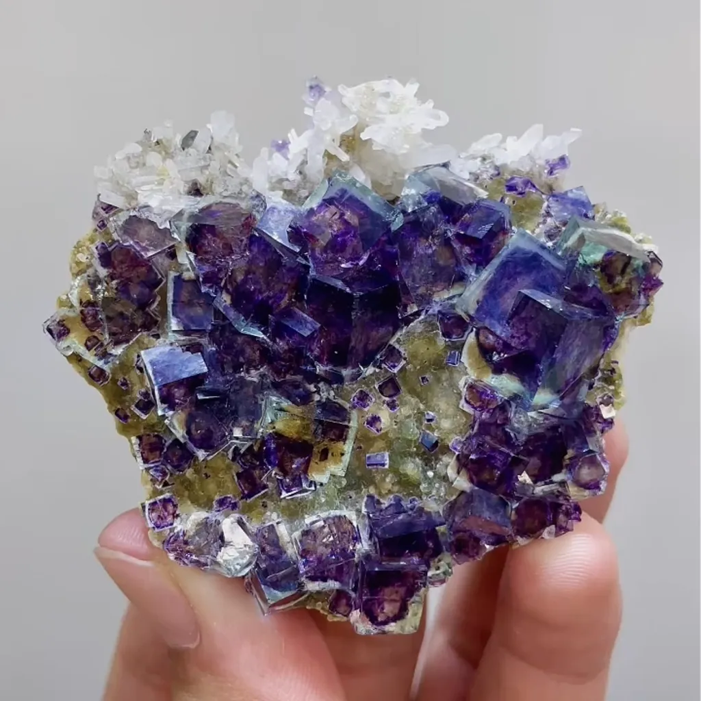 Natural Purple Phantom Fluorite and Quartz comes from Yindu,Inner Mongolia 60*0*20MM - image 6
