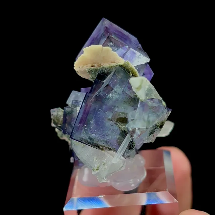Natural Purple Phantom Fluorite and Quartz, Mineral Specimen:Yaogangxian,Hunan (35*30*35MM) - image 4