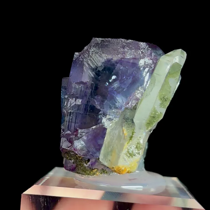 Natural Purple Phantom Fluorite and Quartz, Mineral Specimen:Yaogangxian,Hunan (40*30*25MM) image