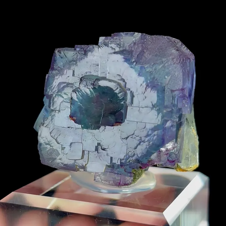 Natural Purple Phantom Fluorite and Quartz, Mineral Specimen:Yaogangxian,Hunan (40*30*25MM) - image 4
