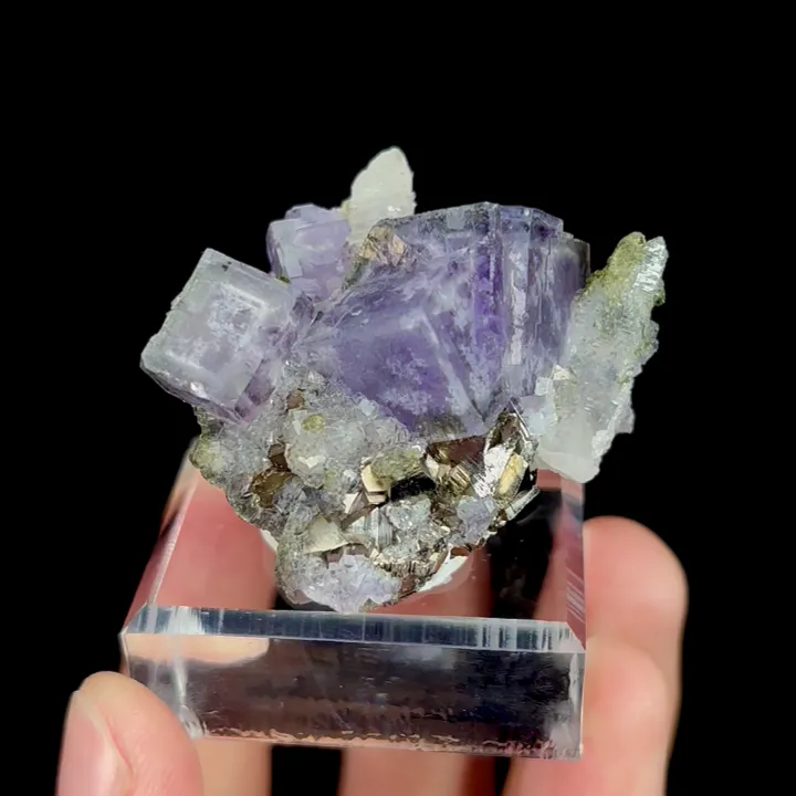 Natural Purple Phantom Fluorite and Quartz, Mineral Specimen:Yaogangxian,Hunan (45*30*30MM) image