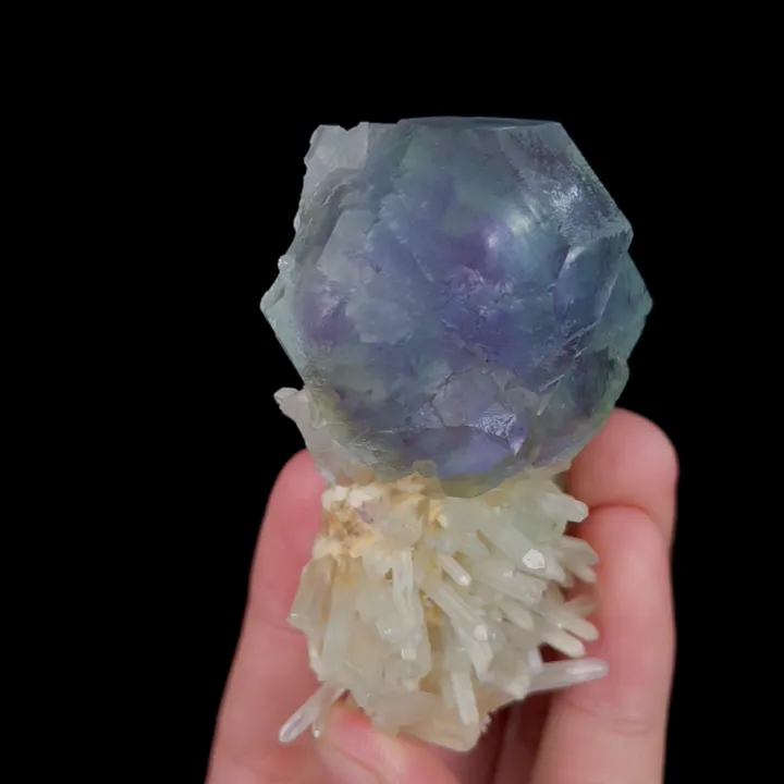 Natural Purple Phantom Fluorite and Quartz, Mineral Specimen:Yaogangxian,Hunan（70*45*25MM） image