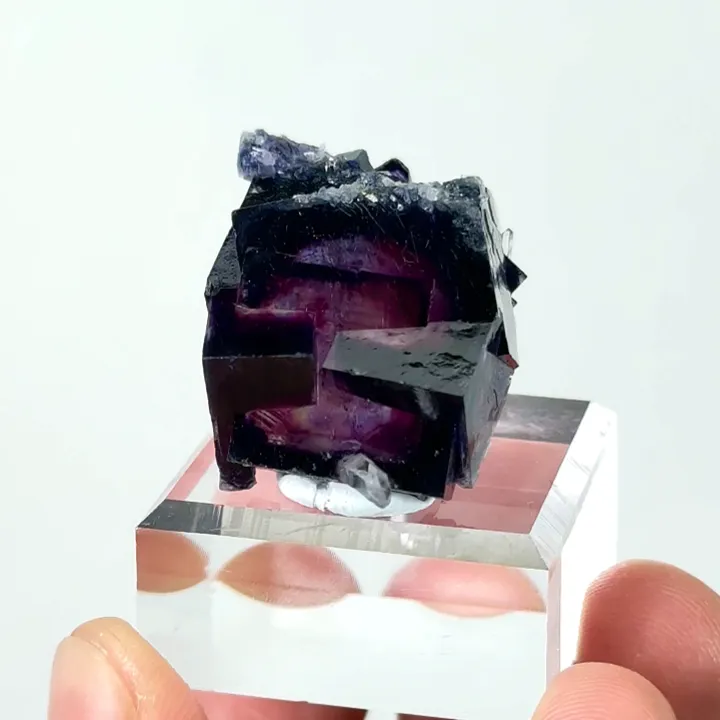 Natural Purple Phantom Fluorite and Quartz, Mineral Specimen:Yindu,Inner Mongolia (20*30*15MM) image