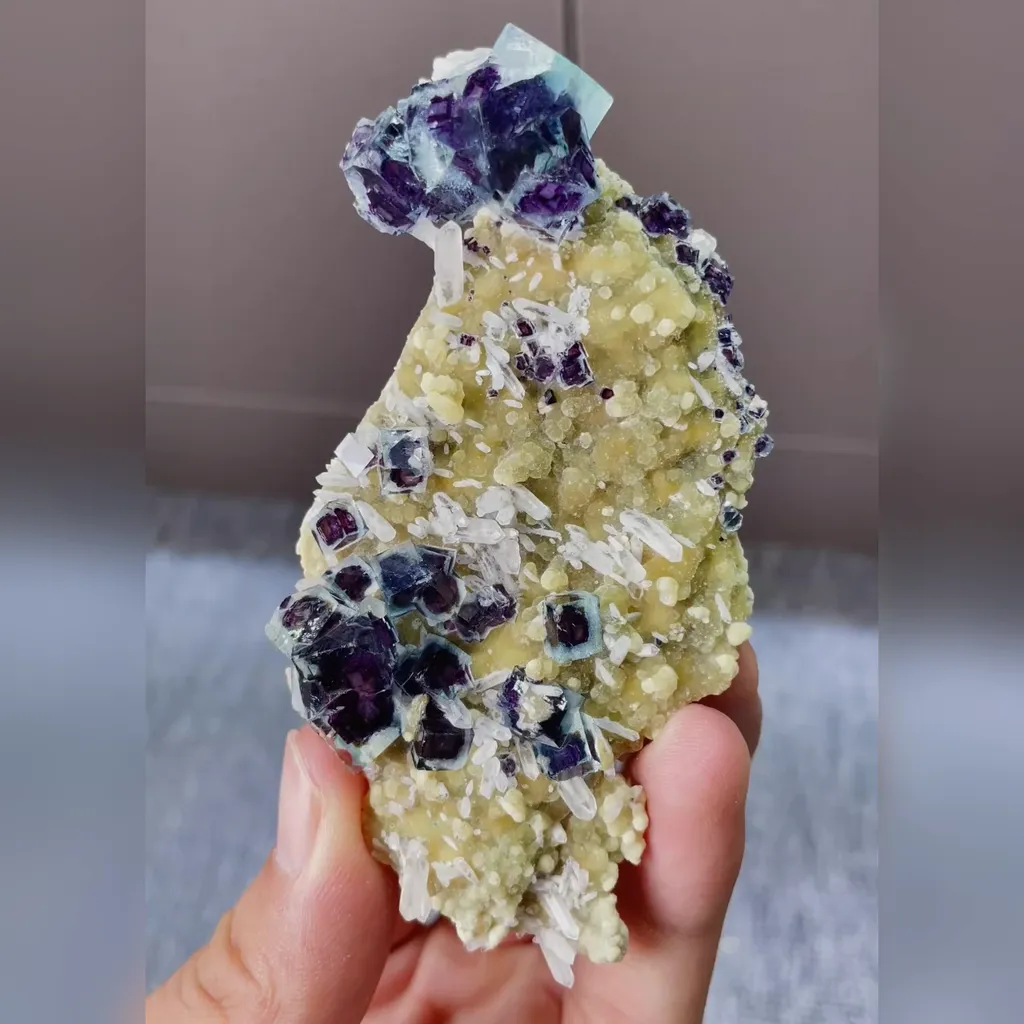Natural Purple Phantom Fluorite and Quartz Symbiosis comes from Yindu,Inner Mongolia 50*95*10MM image