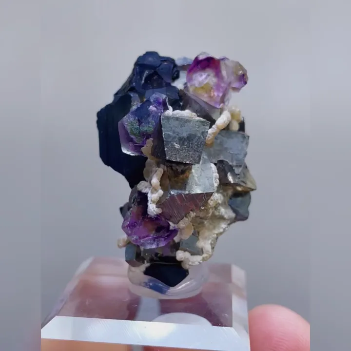 Natural Purple Phantom Fluorite & Black Wolframite and Arsenopyrite, Mineral Specimen:Yaogangxian,Hunan (25*25*30mm) image