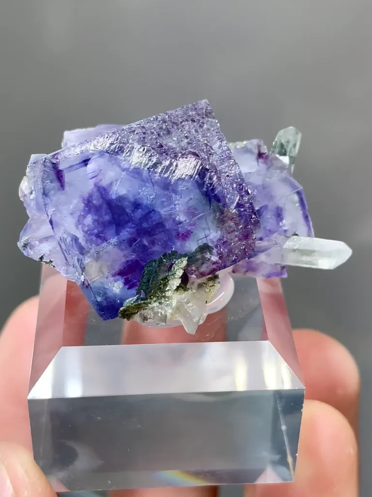 Natural Purple Phantom Fluorite Coexists with Crystal comes from Yaogangxian,Hunan 35*25*15 - image 2