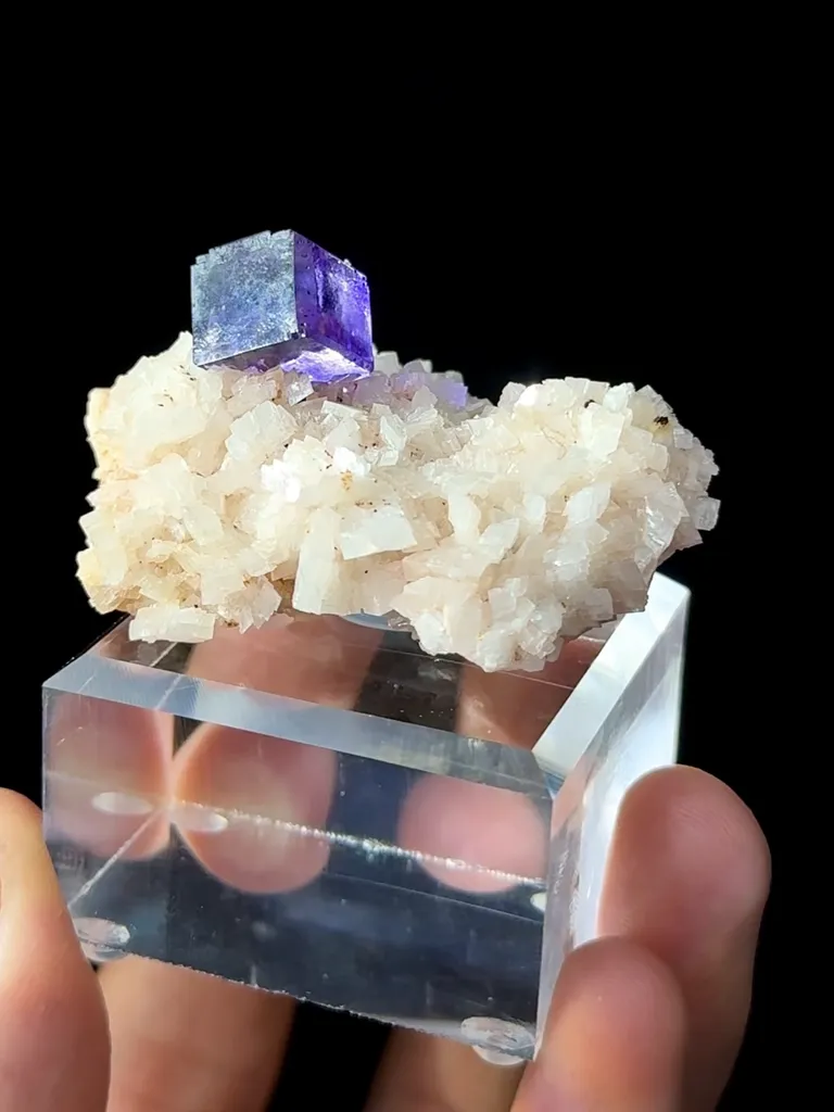 Natural Purple Phantom Fluorite Coexists With Dolomite comes from Xinjiang 50*40*30MM - image 2