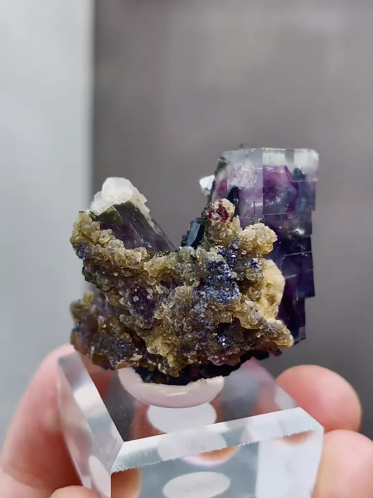 Natural Purple Phantom Fluorite coexists with Mica comes from Yaogangxian,Hunan 30*20*30MM - image 2