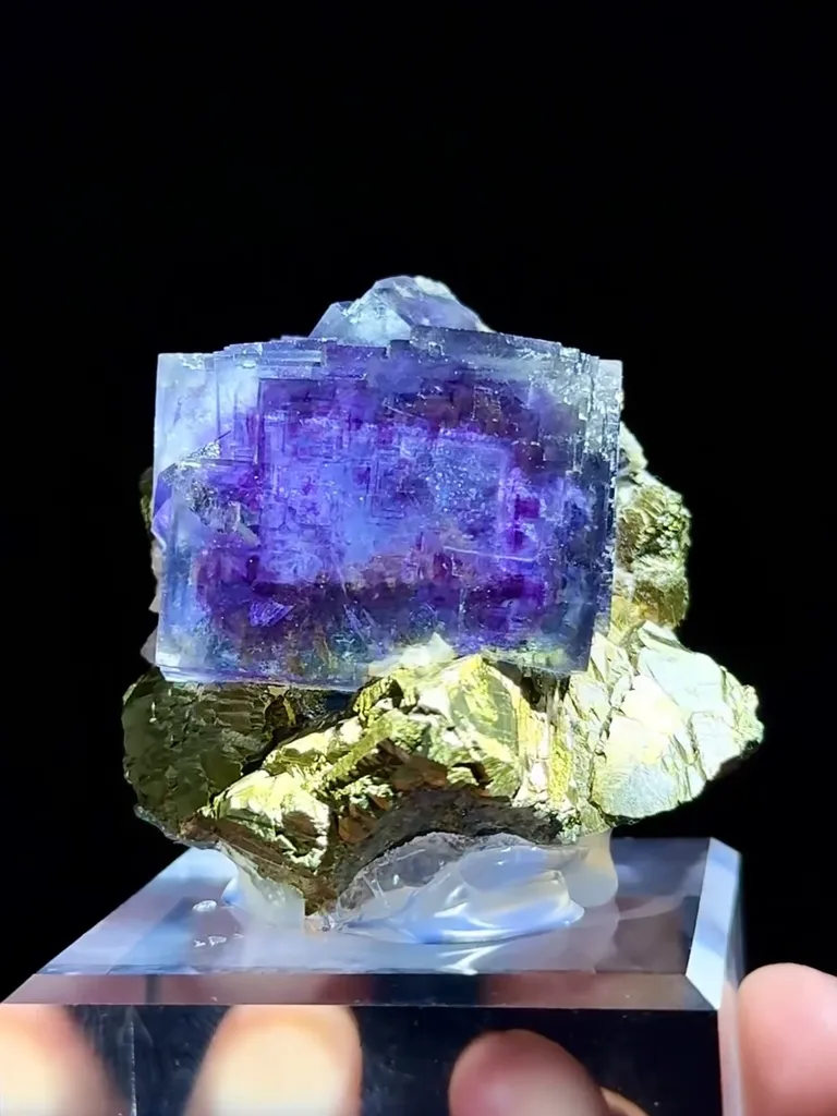 Natural Purple Phantom Fluorite Coexists with Pyrite comes from Yaogangxian,Hunan 45*40*40MM - image 2