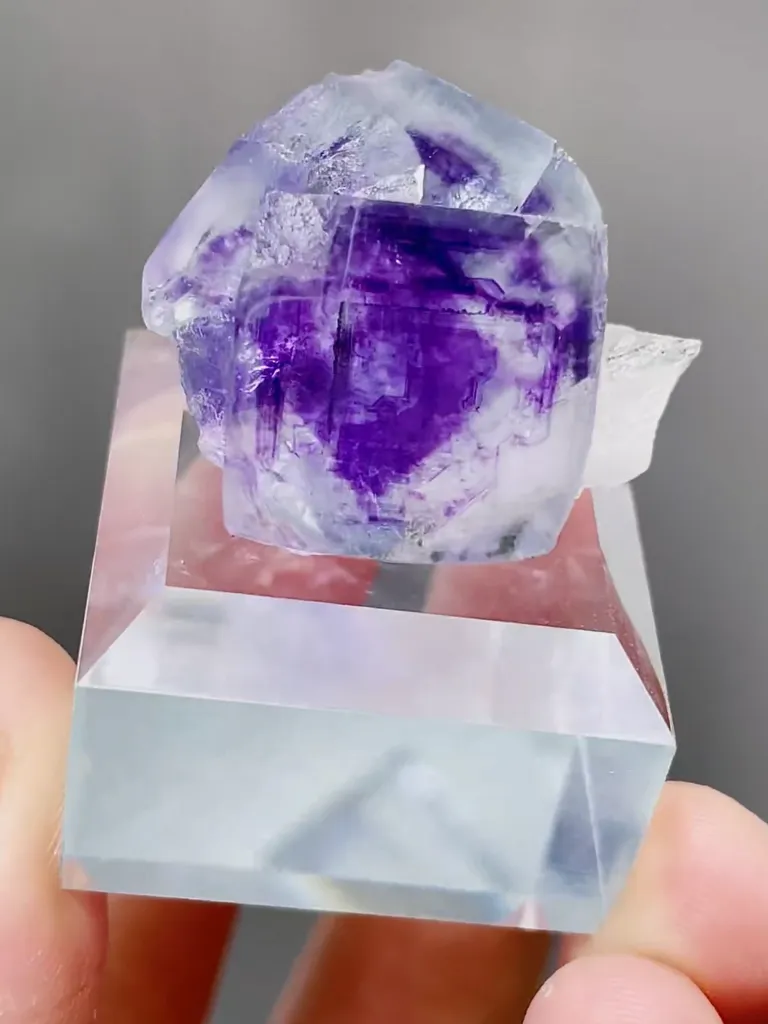 Natural Purple Phantom Fluorite coexists with Quartz comes from Yaogangxian,Hunan 30*17*27MM - image 5