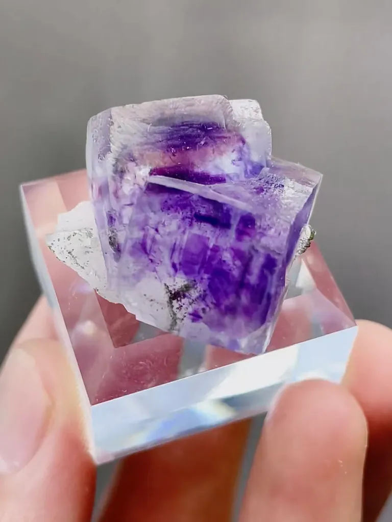 Natural Purple Phantom Fluorite coexists with Quartz comes from Yaogangxian,Hunan 30*17*27MM - image 3