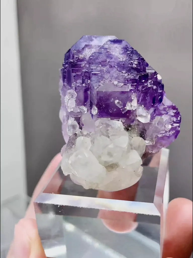 Natural Purple Phantom Fluorite coexists with Quartz comes from Yaogangxian,Hunan 35*45*40MM - image 3