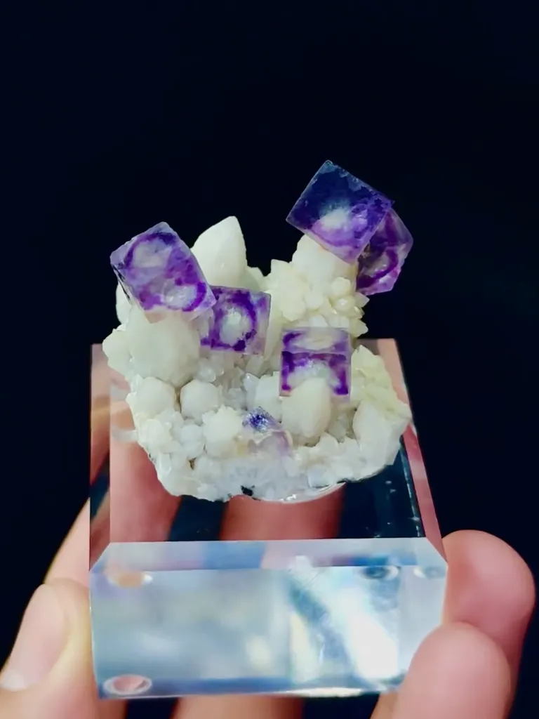 Natural Purple Phantom Fluorite  comes from Huanggangliang,Neimenggu 30*30*25MM - image 4