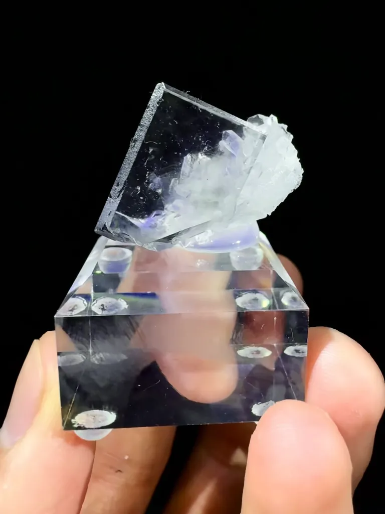 Natural Purple Phantom Fluorite comes from Yaogangxian, Hunan 20*20*20 MM - image 2