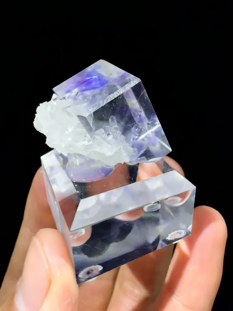 Natural Purple Phantom Fluorite comes from Yaogangxian, Hunan 20*20*20 MM - image 4