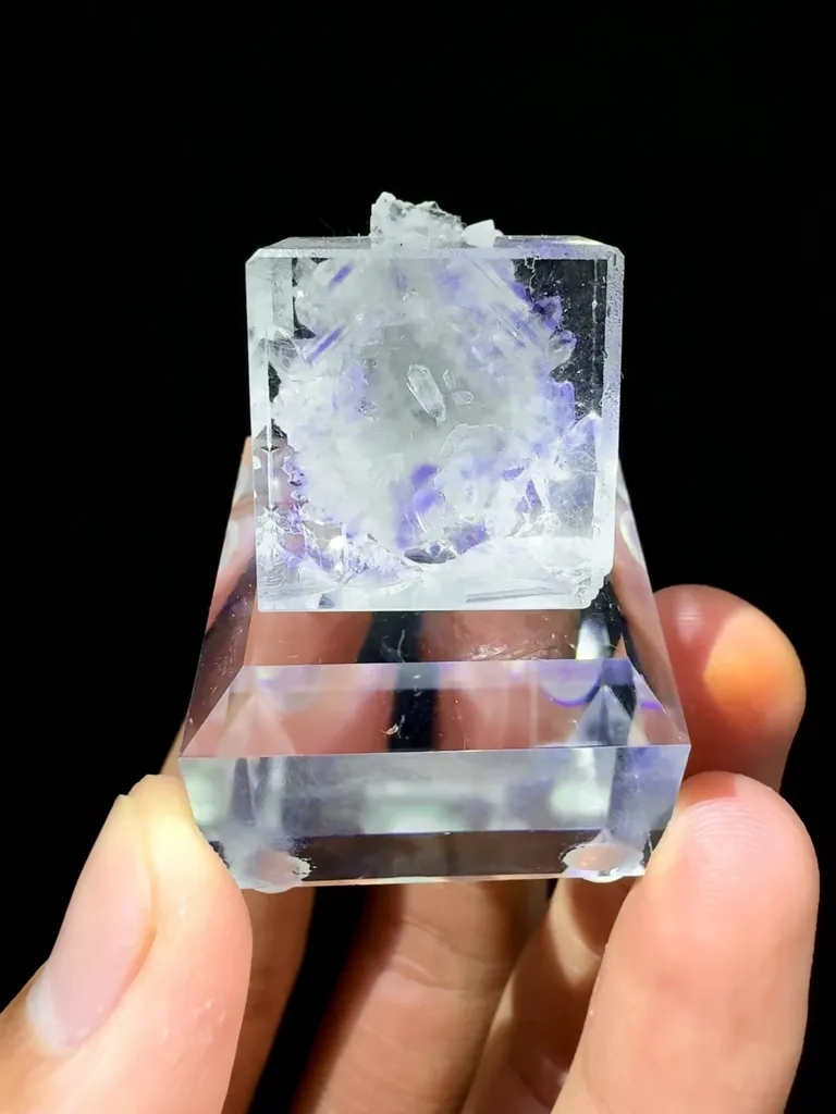 Natural Purple Phantom Fluorite comes from Yaogangxian, Hunan 20*20*20 MM image
