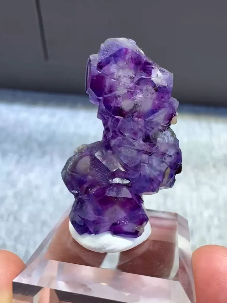 Natural Purple Phantom Fluorite comes from Yaogangxian,Hunan 20*15*30MM image