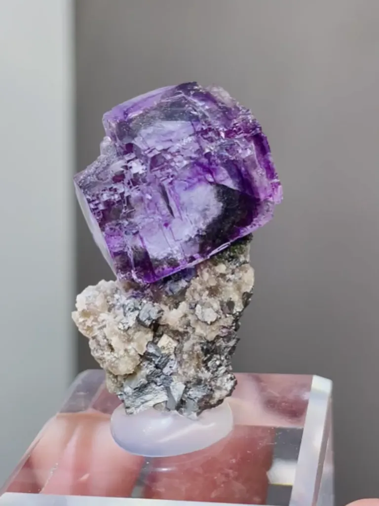 Natural Purple Phantom Fluorite comes from Yaogangxian,Hunan 20*15*35MM image