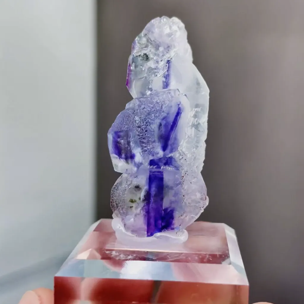 Natural Purple Phantom Fluorite comes from Yaogangxian,Hunan 20*15*40MM image