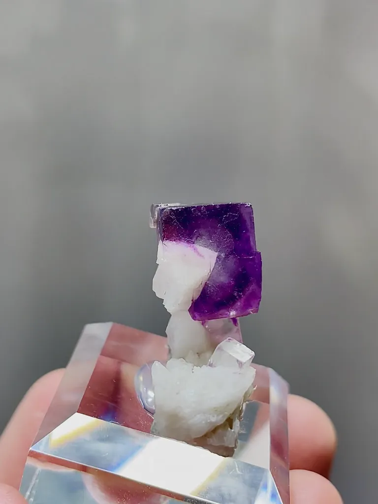 Natural Purple Phantom Fluorite comes from Yaogangxian，Hunan 25*10*25MM - image 3