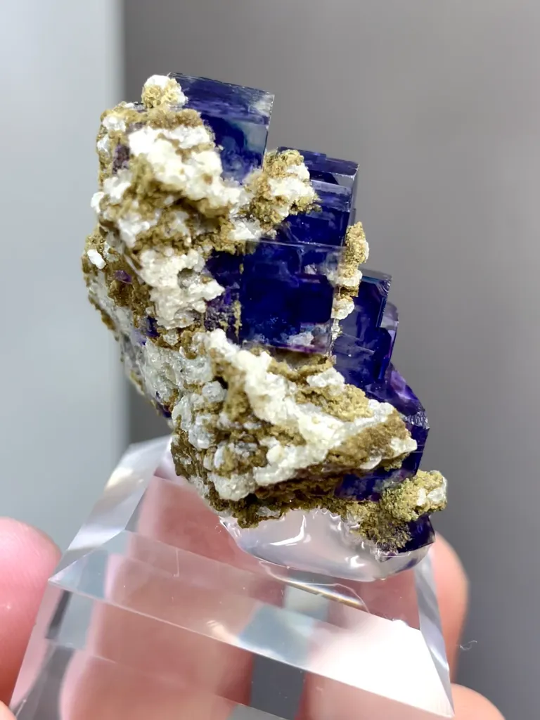 Natural Purple Phantom Fluorite comes from Yaogangxian,Hunan 30*30*25MM - image 2