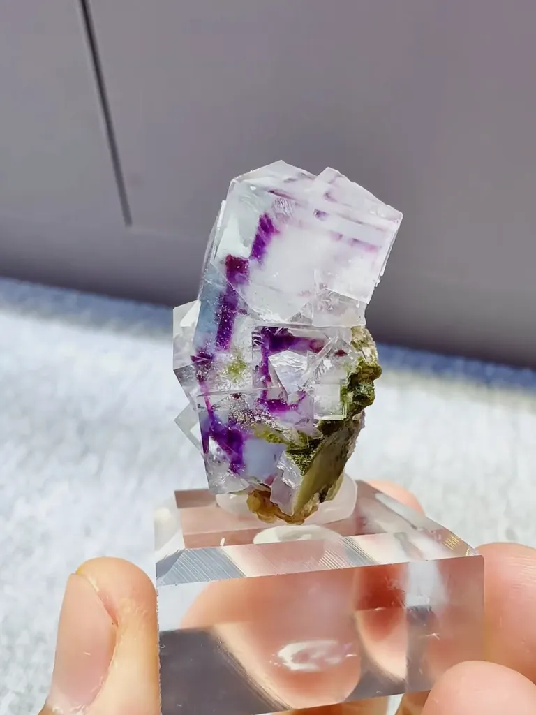 Natural Purple Phantom Fluorite comes from Yaogangxian,Hunan 35*20*30MM image