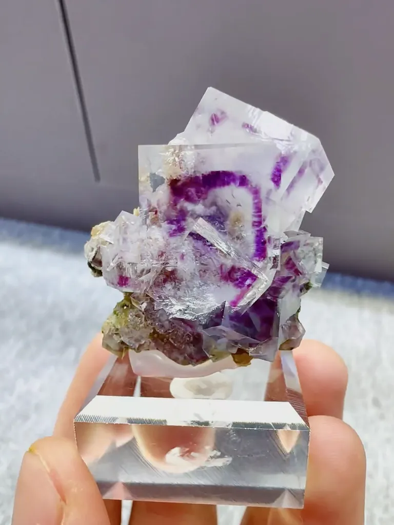 Natural Purple Phantom Fluorite comes from Yaogangxian,Hunan 35*20*30MM - image 3