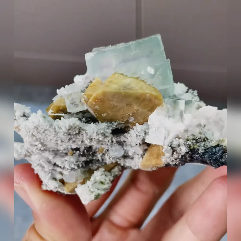 Natural Purple Phantom Fluorite comes from Yaoguangxian,Hunan 70*40*40MM - image 3
