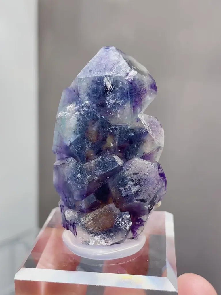 Natural Purple Phantom Fluorite comes from Yindu,Inner Mongolia 30*15*50MM image