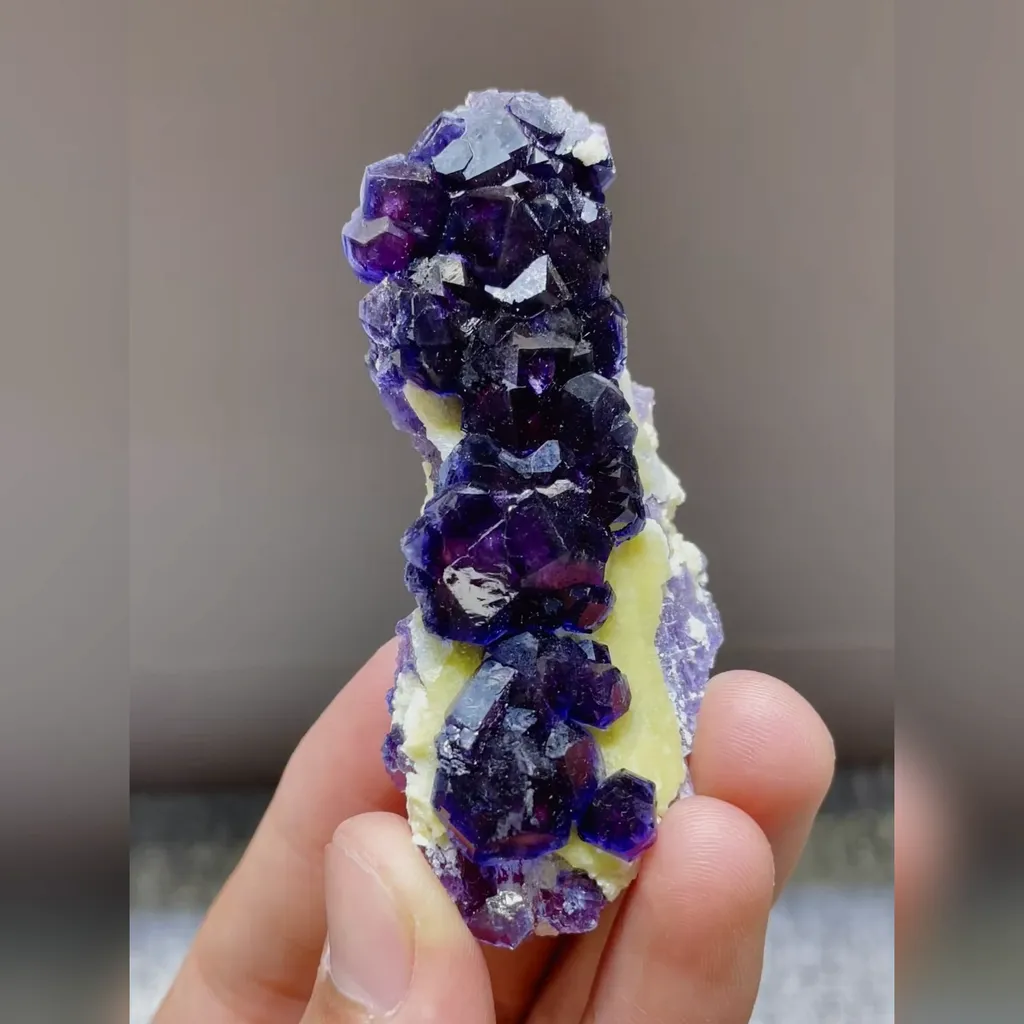 Natural Purple Phantom Fluorite comes from Yindu,Inner Mongolia 30*75*15MM image