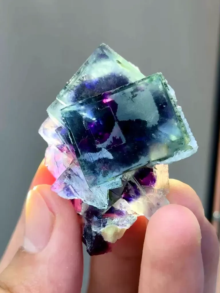 Natural Purple Phantom Fluorite comes from Yindu,Inner Mongolia 52*40*20MM image