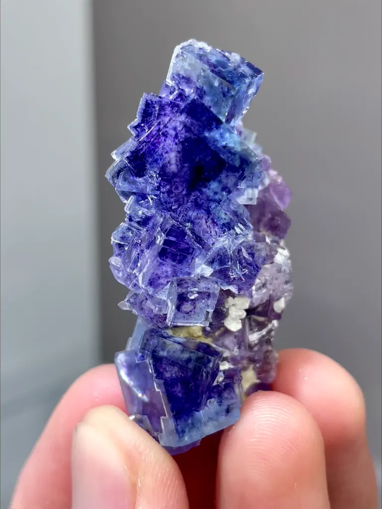 Natural Purple Phantom Fluorite comes from Yindu,Neimenggu 15*20*40MM image