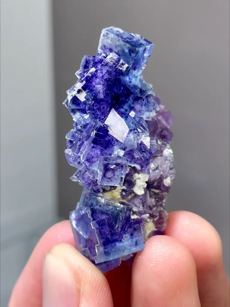Natural Purple Phantom Fluorite comes from Yindu,Neimenggu 15*20*40MM - image 2