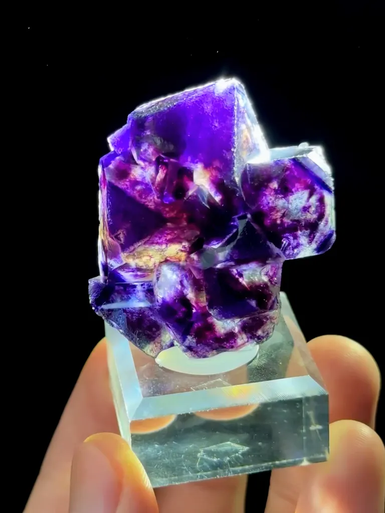 Natural Purple Phantom Fluorite comes from Yindu,Neimenggu 30*20*35MM - image 5
