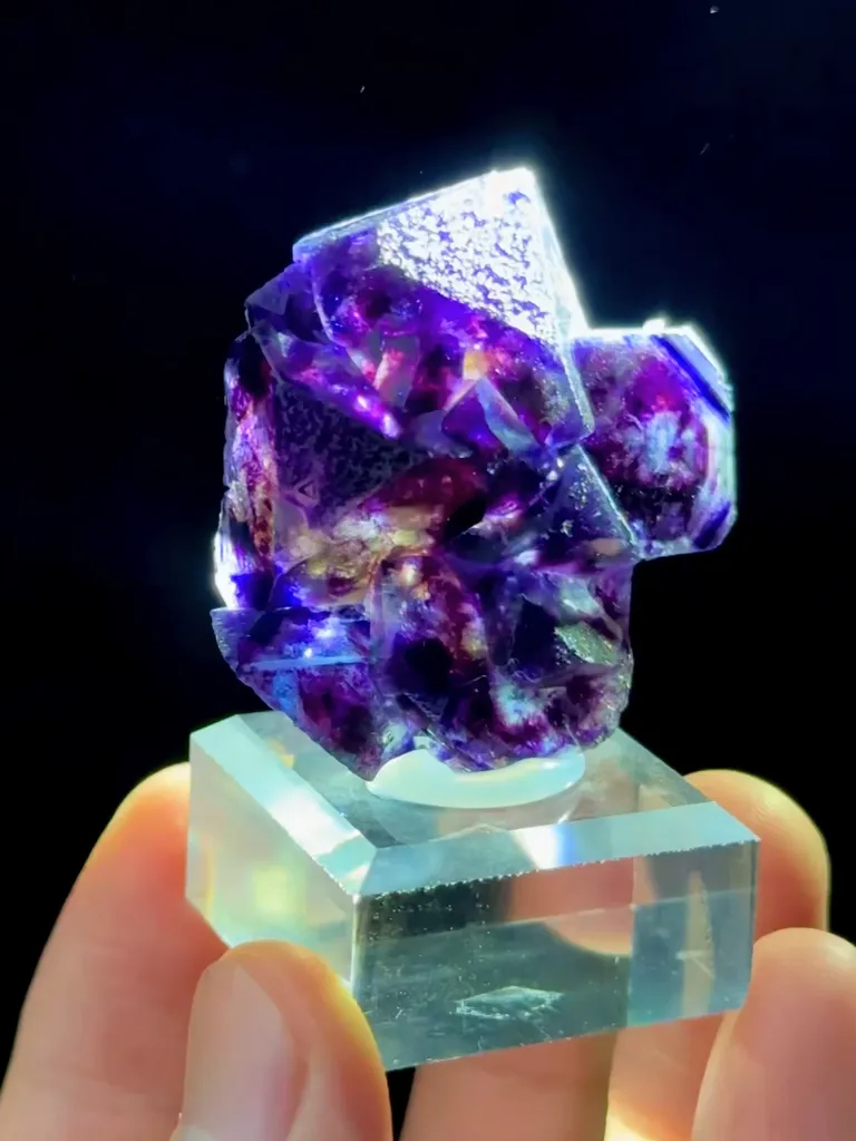 Natural Purple Phantom Fluorite comes from Yindu,Neimenggu 30*20*35MM - image 6
