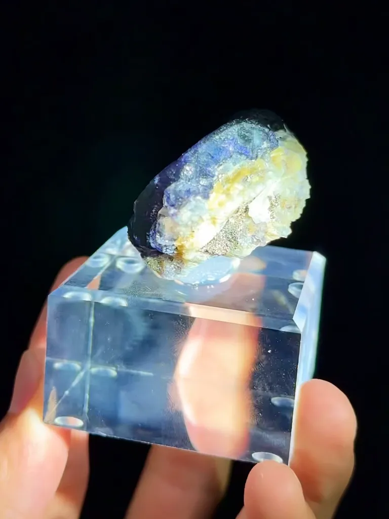 Natural Purple Phantom Fluorite comes from Yindu,Neimenggu 60*20*30 MM - image 3